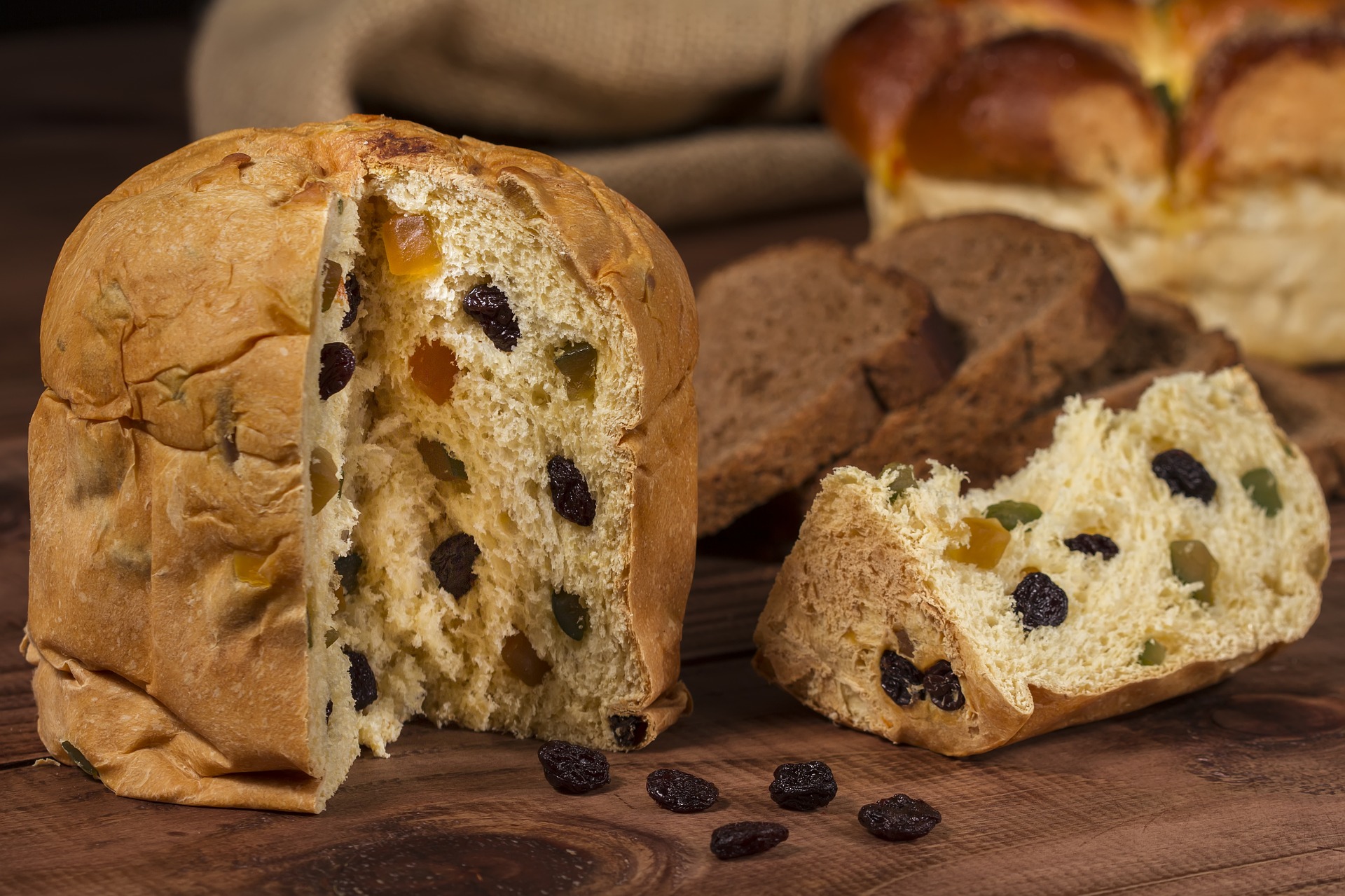 Com'è nato il panettone: la storia del celebre dolce milanese